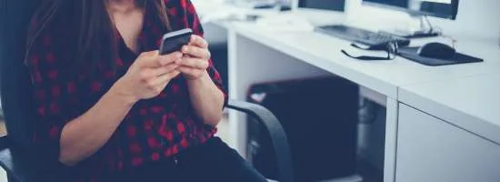 mensajes negativos en redes sociales