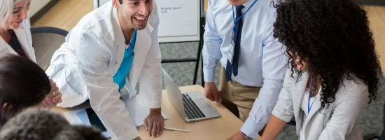 community manager para médicos